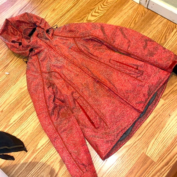 high-quality winter jacket, in excellent condition with plenty of pockets - Picture 2 of 4